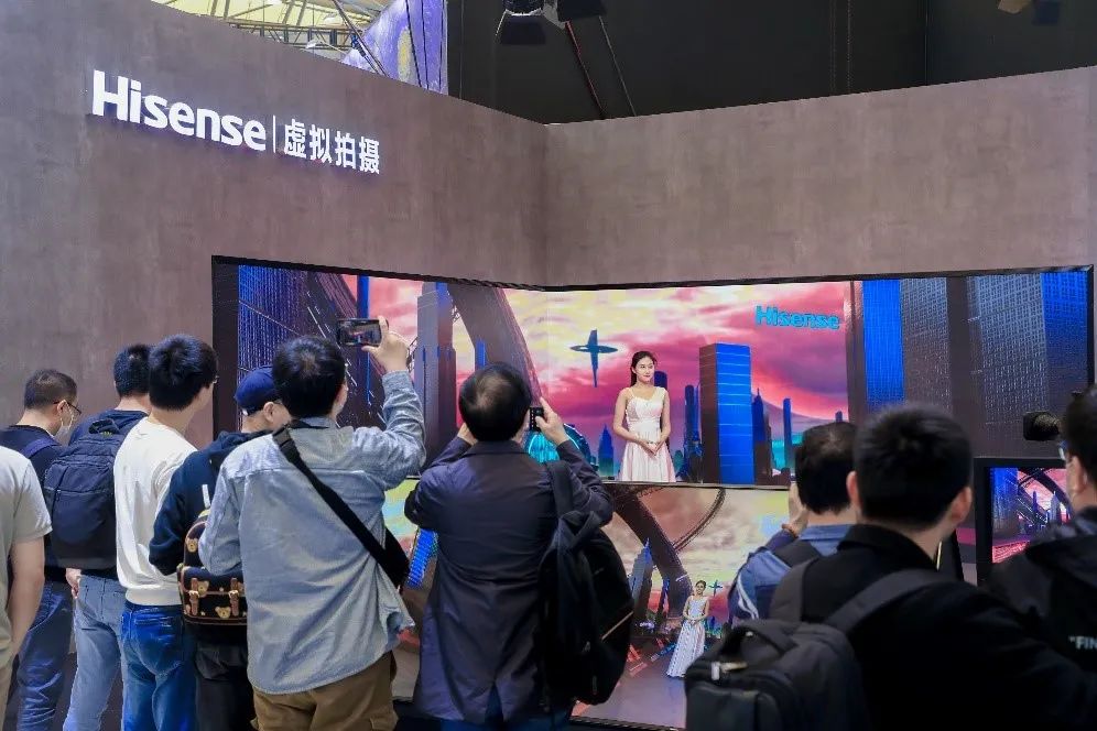 TCL華星、海信等科技巨頭如何穩(wěn)固商顯行業(yè)地位？重磅新品只有您想不到，沒(méi)有您看不到！